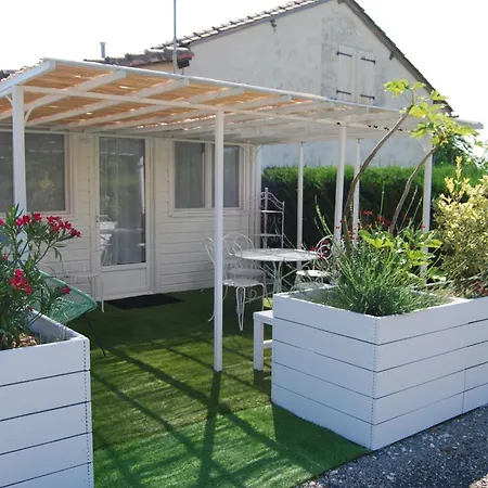 Holiday home Ema Cottage Montjean (Charente)