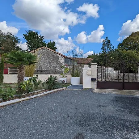 Holiday home Ema Cottage *